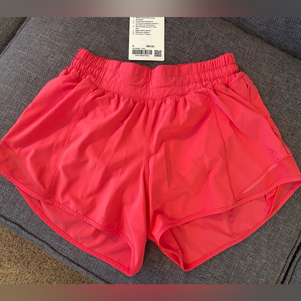 Lululemon Hotty Hot 4” lined Shorts
